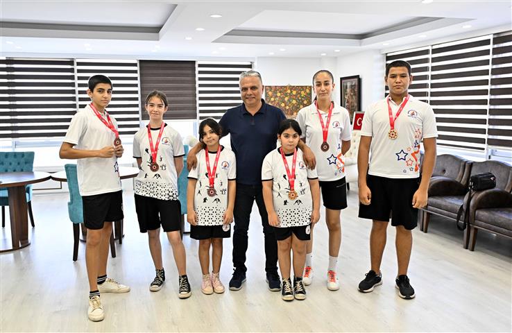 Ki̇ckboks Takimi (Small)