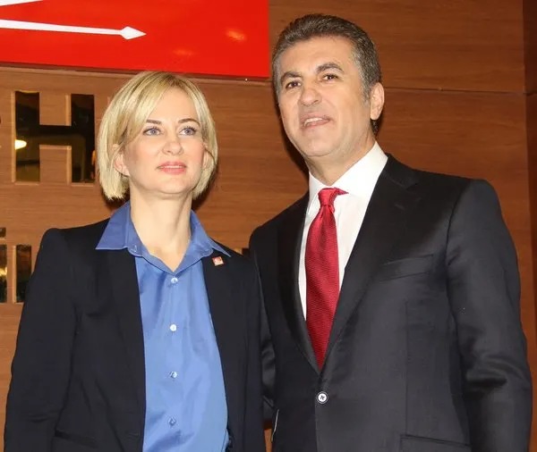 Mustafa Sarigul Evli Mi 4