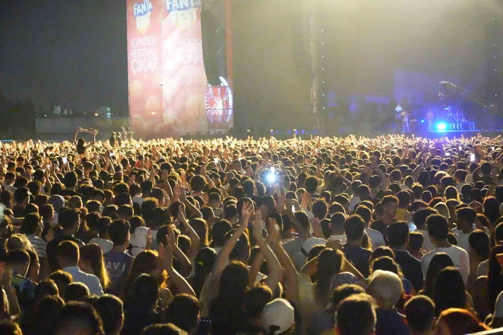 20240817Aw269045 16