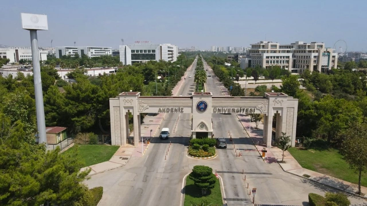Akdeniz Üniversitesi (1)-3