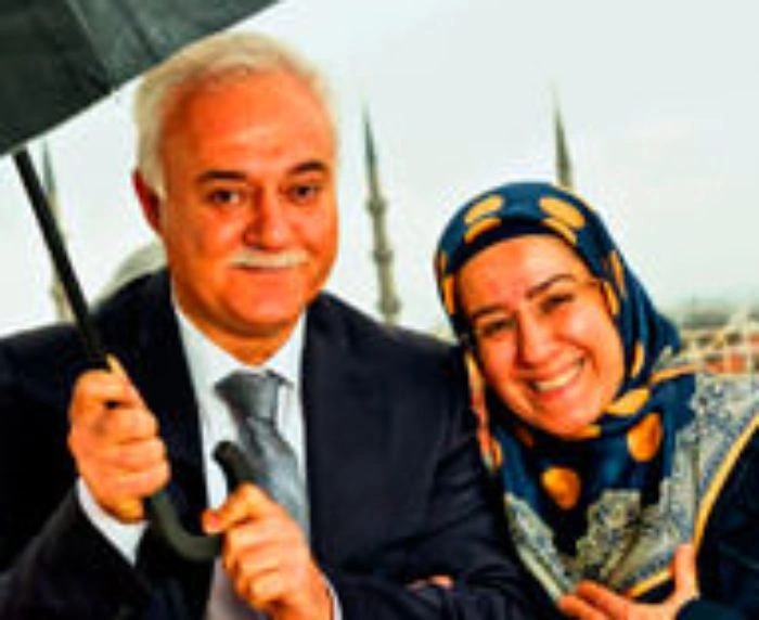 Emel Hatipoglu Kimdir 3