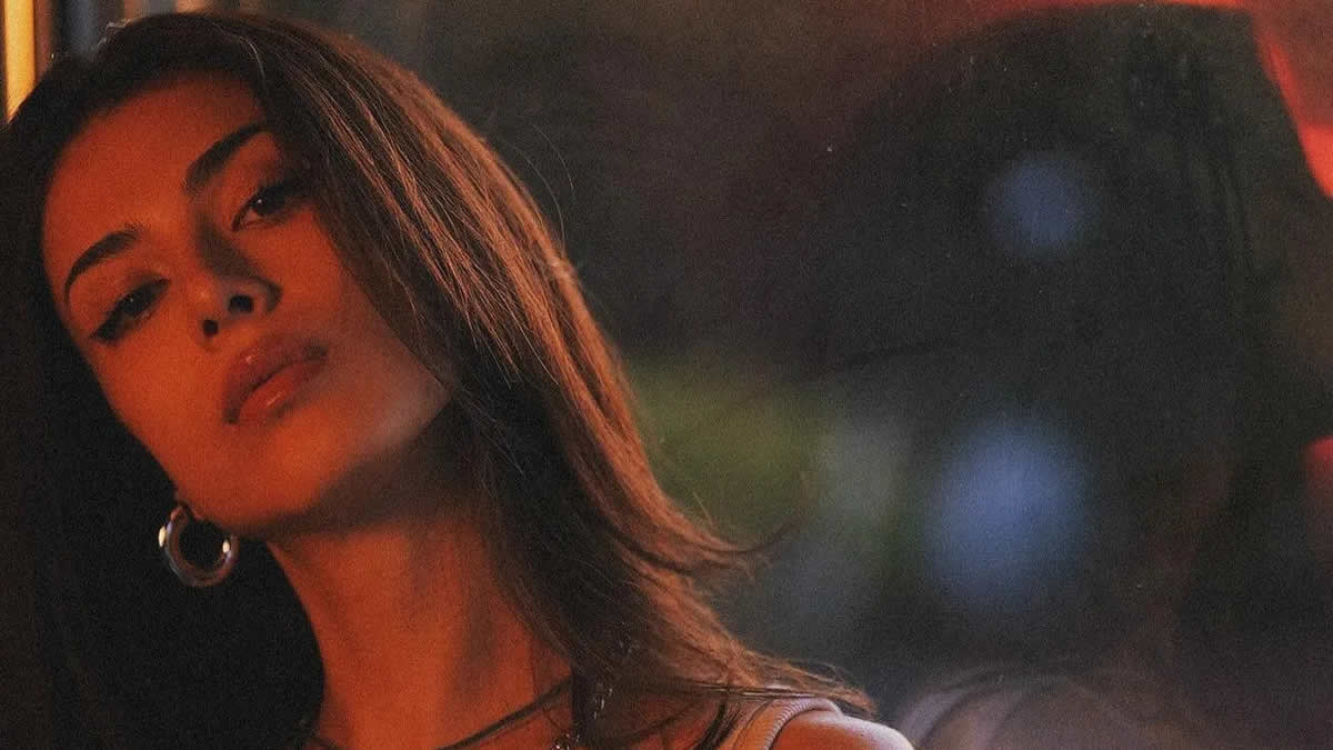 M Lisa Gercek Adi 2