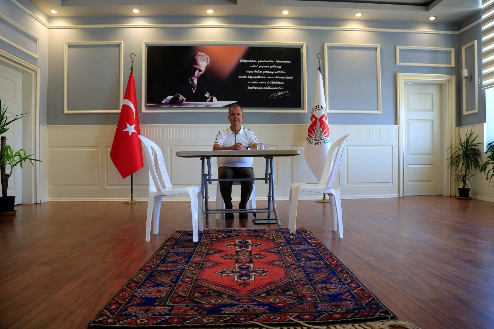 Manşet Döşemealtı Belediyesi Makam (1)