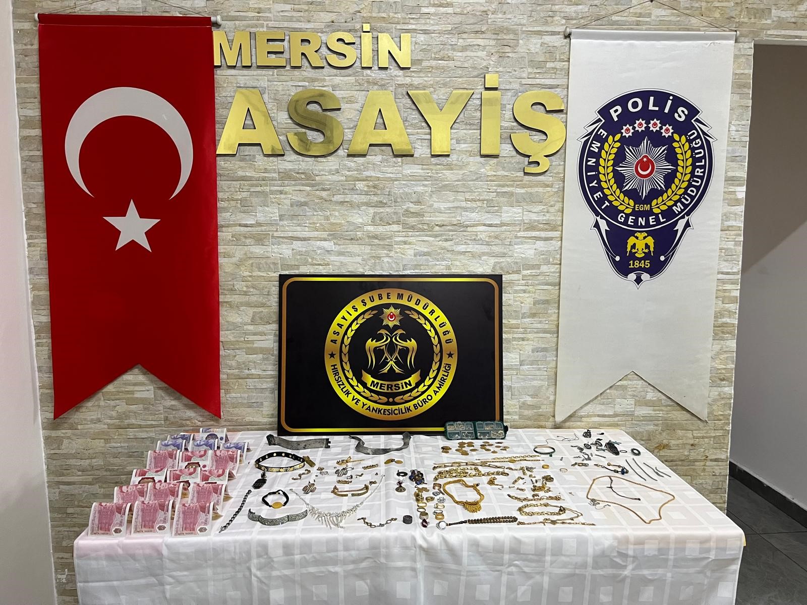 Mersin Hırsızlık (1)