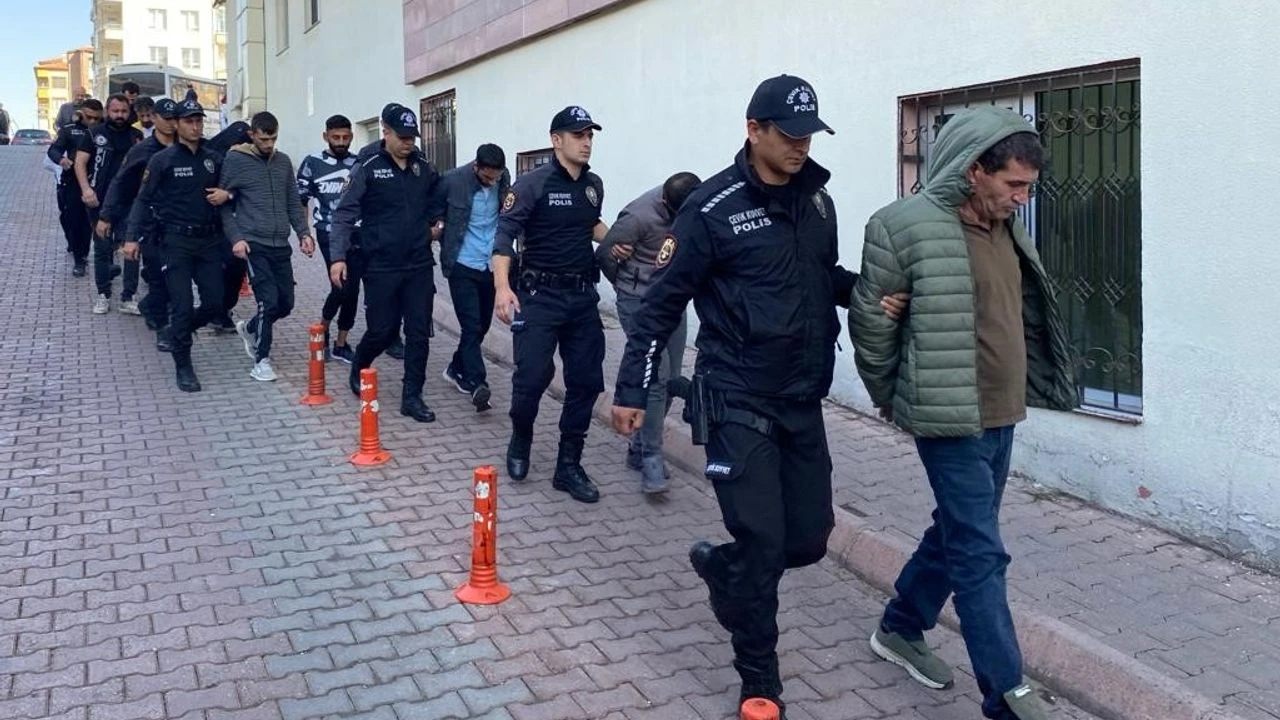 Uyusturucu Operasyonunda Yakalanan 9 Sahis Adliyede