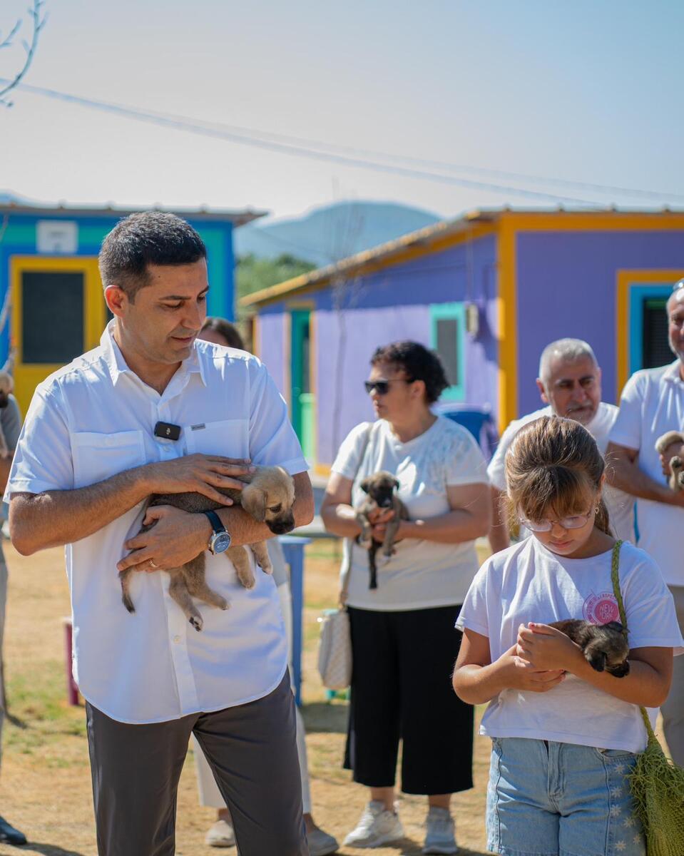 Yasaya Tavrını Koydu (1)