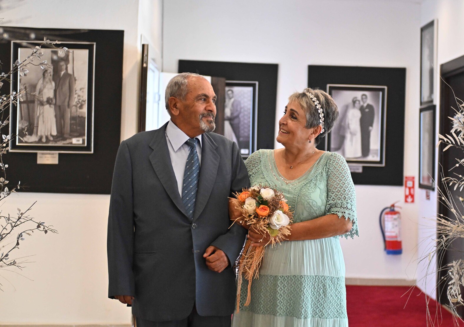 Yaşlı Evi Evlenen Çift (2)