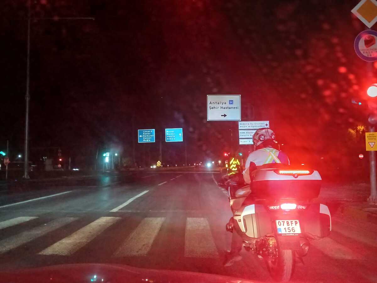 Antalyada Yollar Tıkandı (4)