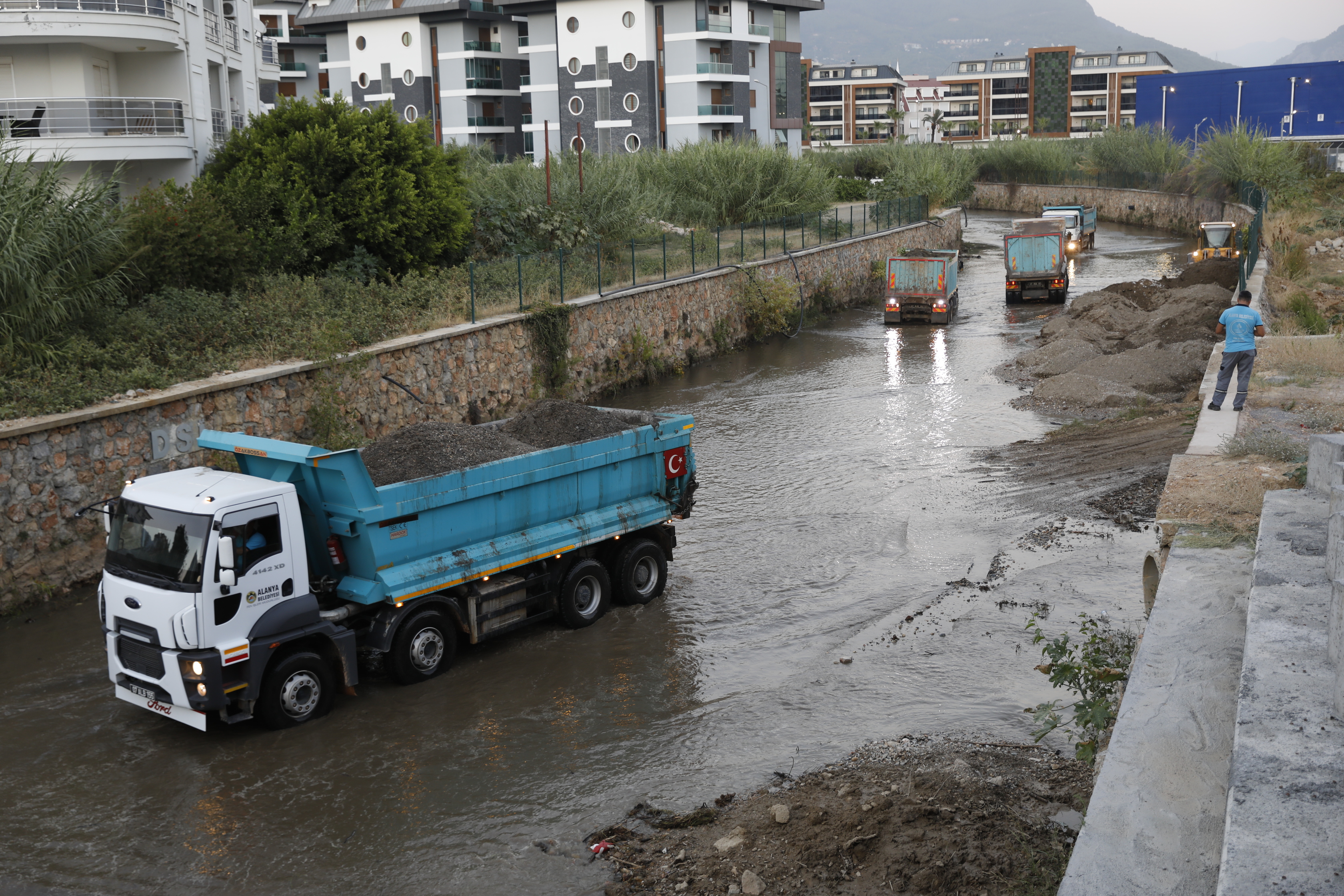 Belediye Ekipleri Soğa Indi (1)