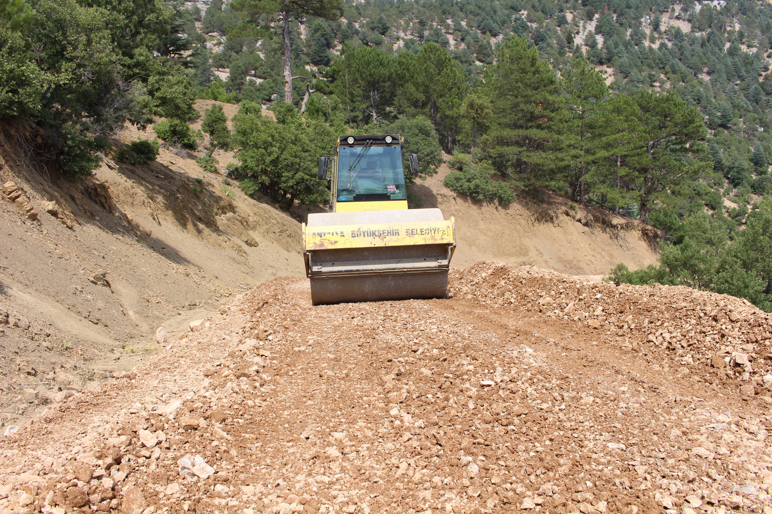 Beşkonak Bölgesi̇ Yol (2)