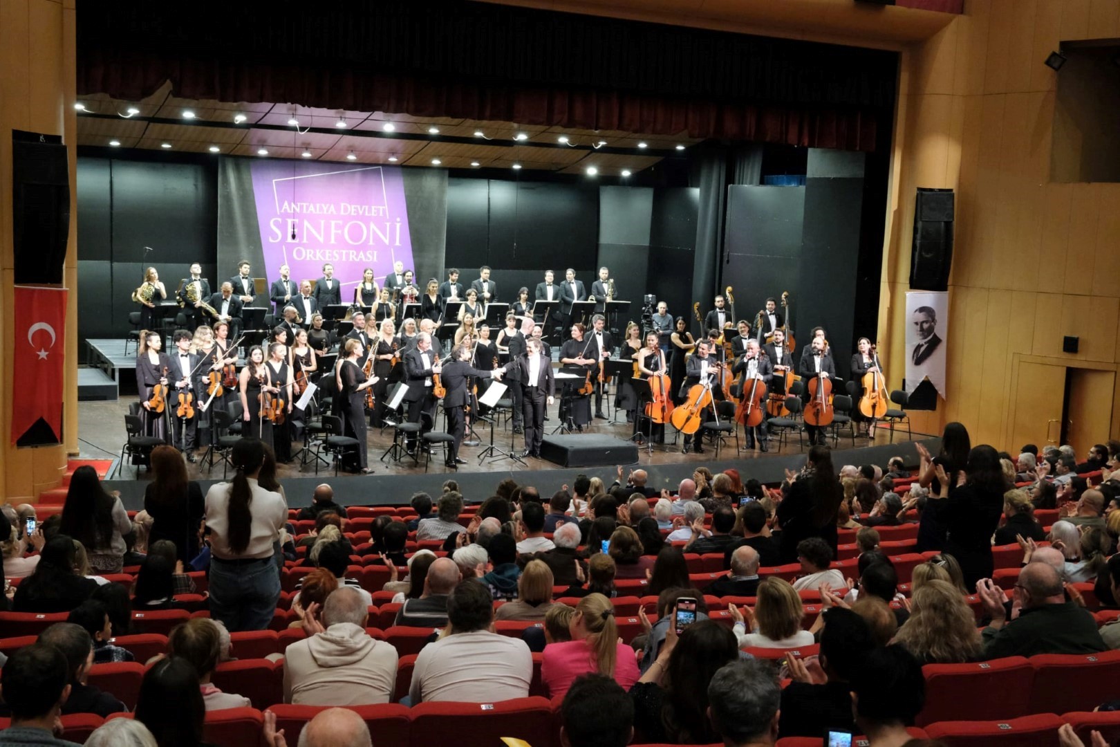 Adsodan Smith Ve Tchumburidze Konseri 447207 132105 (Large) (Large)