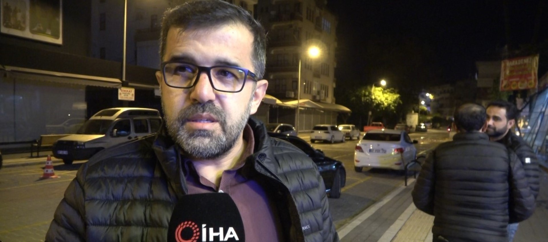 Depreme Araba Yakalandı (4)