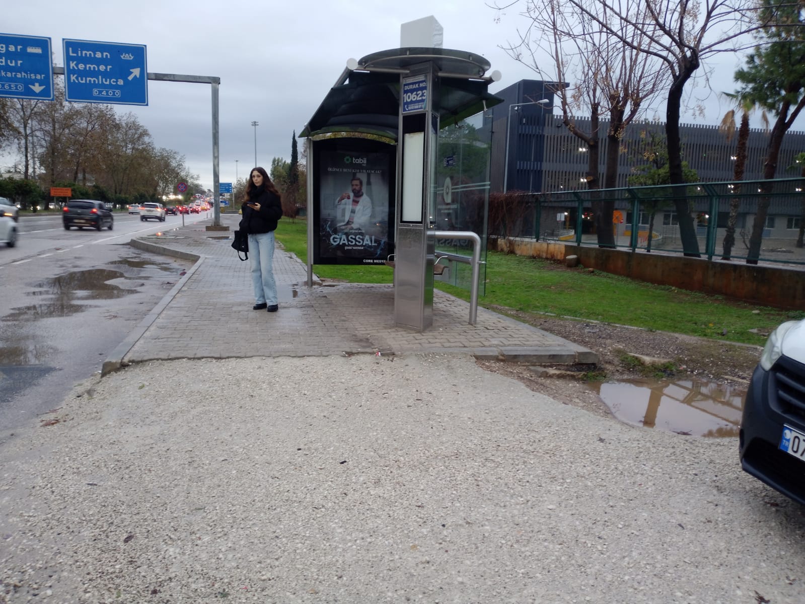 Otobüs Durakları Korunaksız (6)