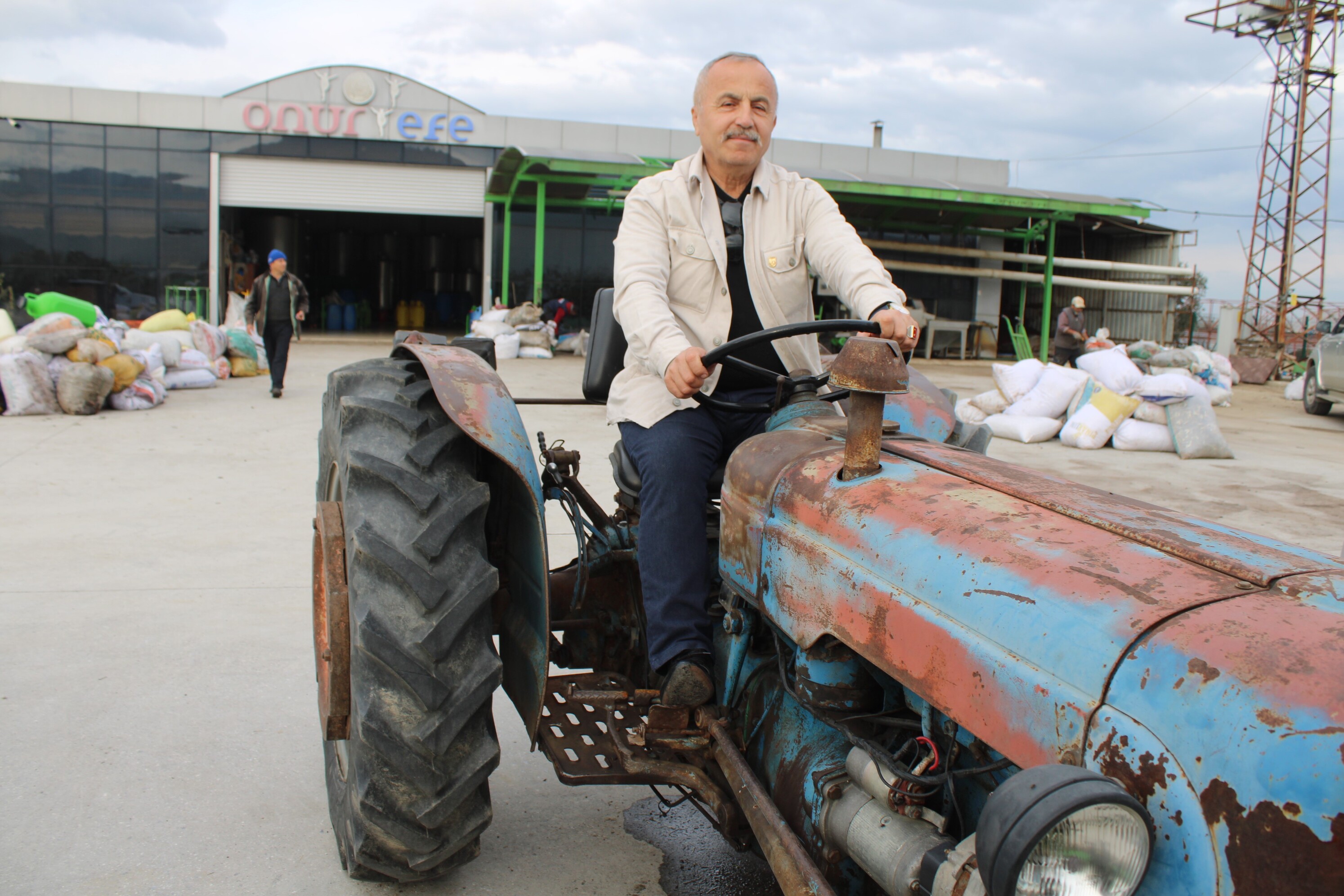 Aydınlı Fabrikatör (3)