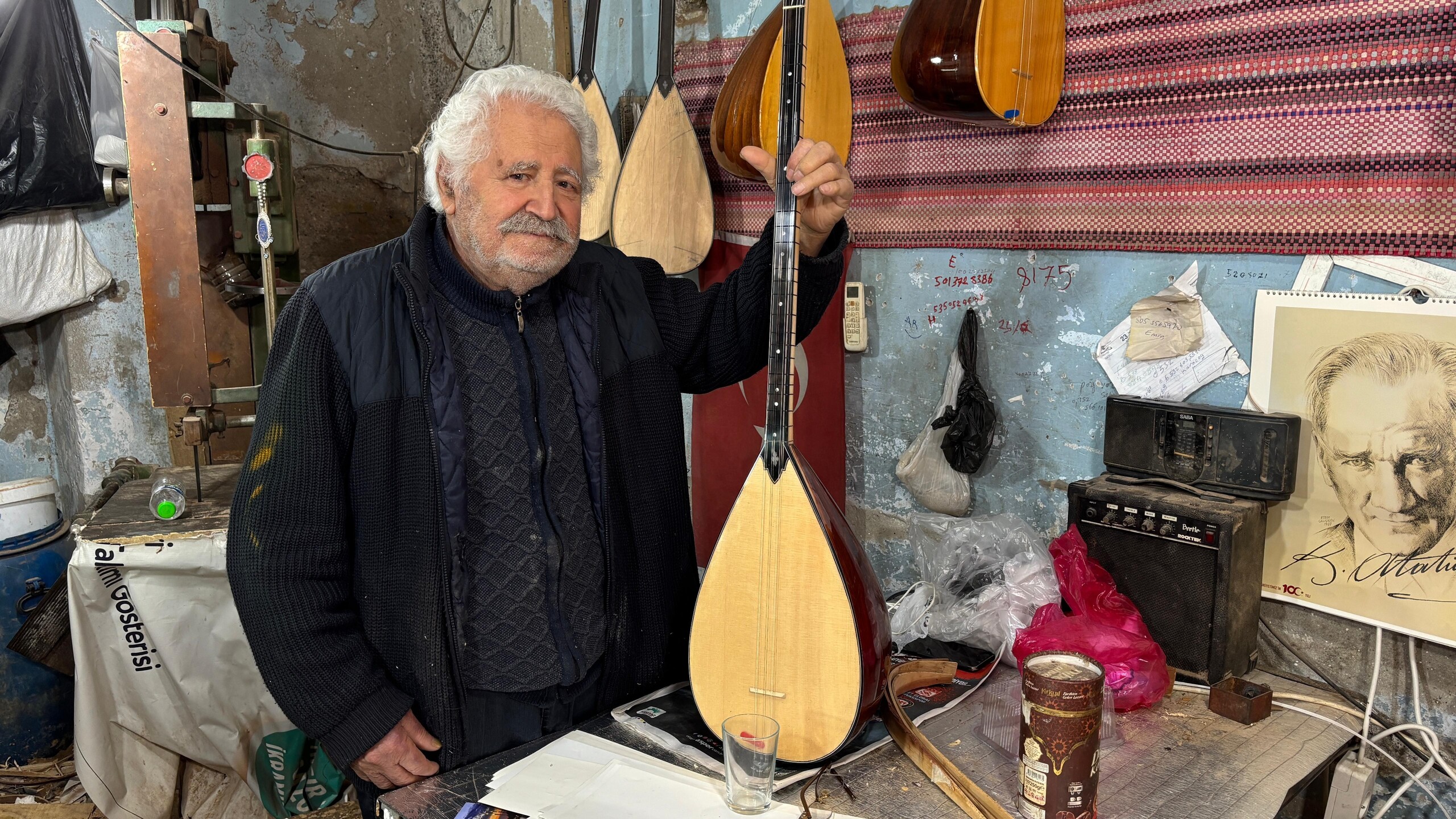 Ferdi Tayfur Şarkılarını Bu Dükkanda Besteledi (2)