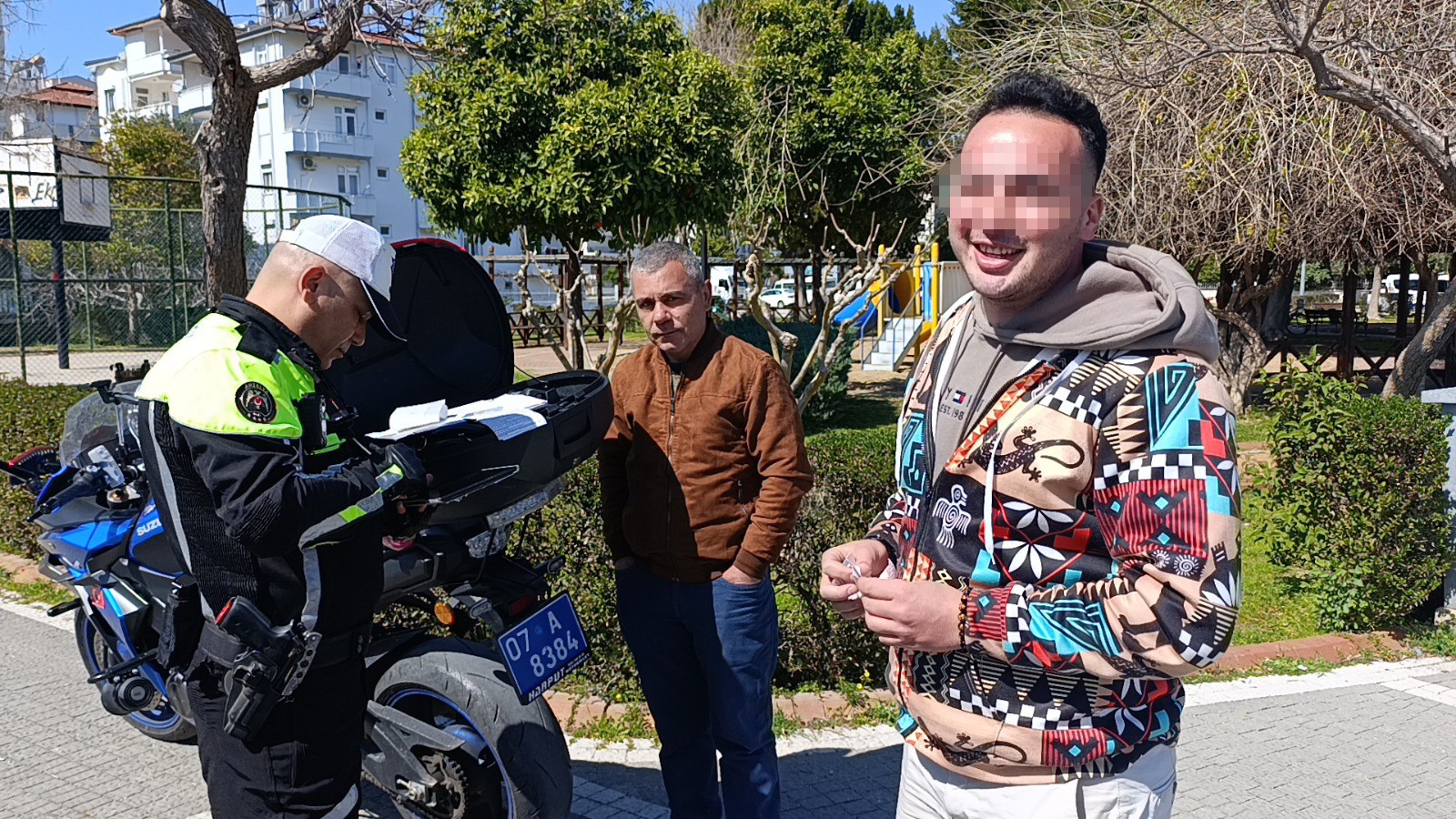 5. Kez Kasksız Yakalandı, Ehliyetine 2 Ay El Konulunca ‘Hak Ettik’ Dedi (2)