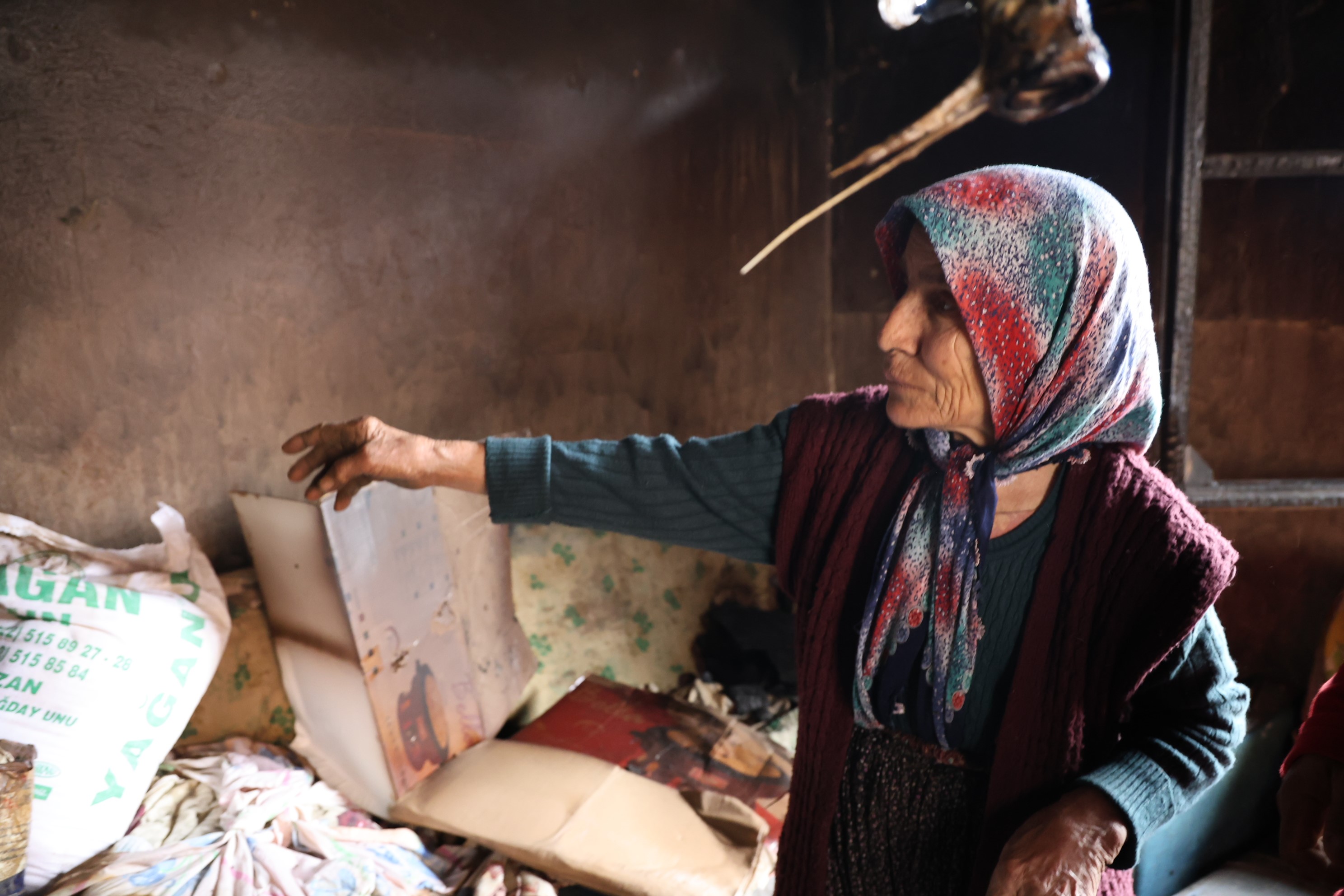 Acı Hayat Tarım Işçisi Annenin Evi Kül Oldu, Oğluna Aldığı Çeyizler De Yandı (1)