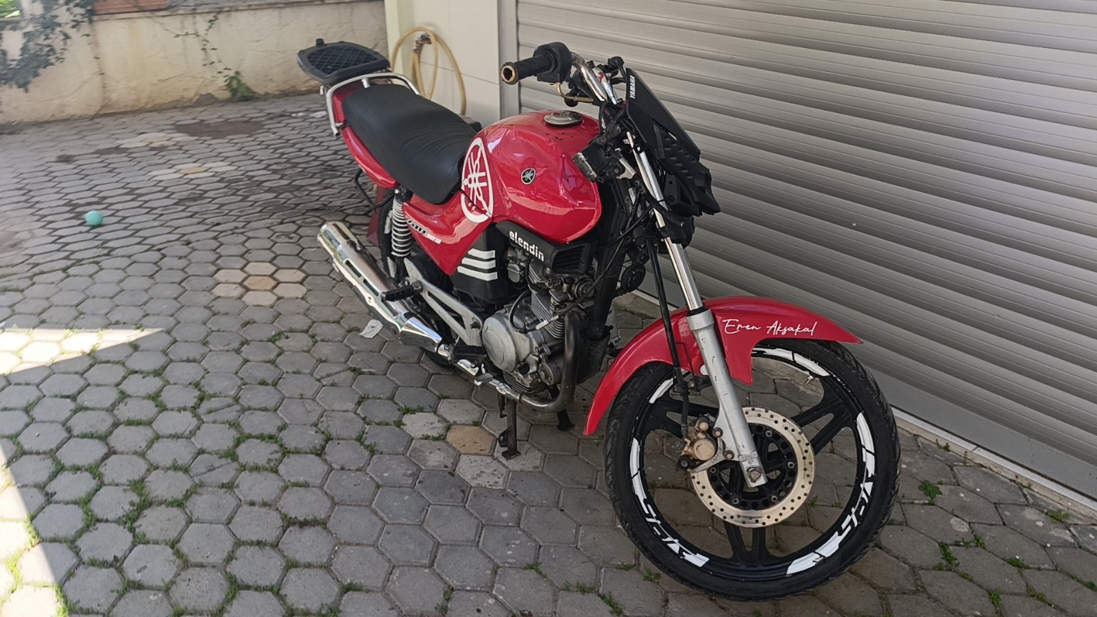 Acısını Unutup Motosikleti Kaçırdı, Tedavi Için Yaya Olarak Geri Geldi (4)