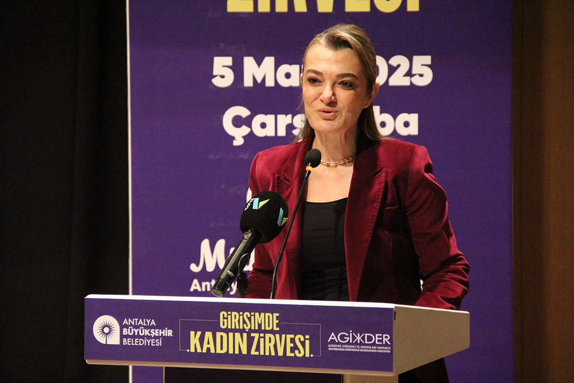 Agi̇der Gi̇ri̇şi̇mde Kadin Zi̇rvesi̇ Düzenle (2)