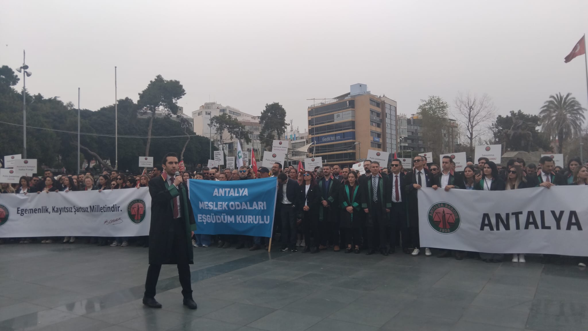 Akdeniz Üniversitesi (2)-8