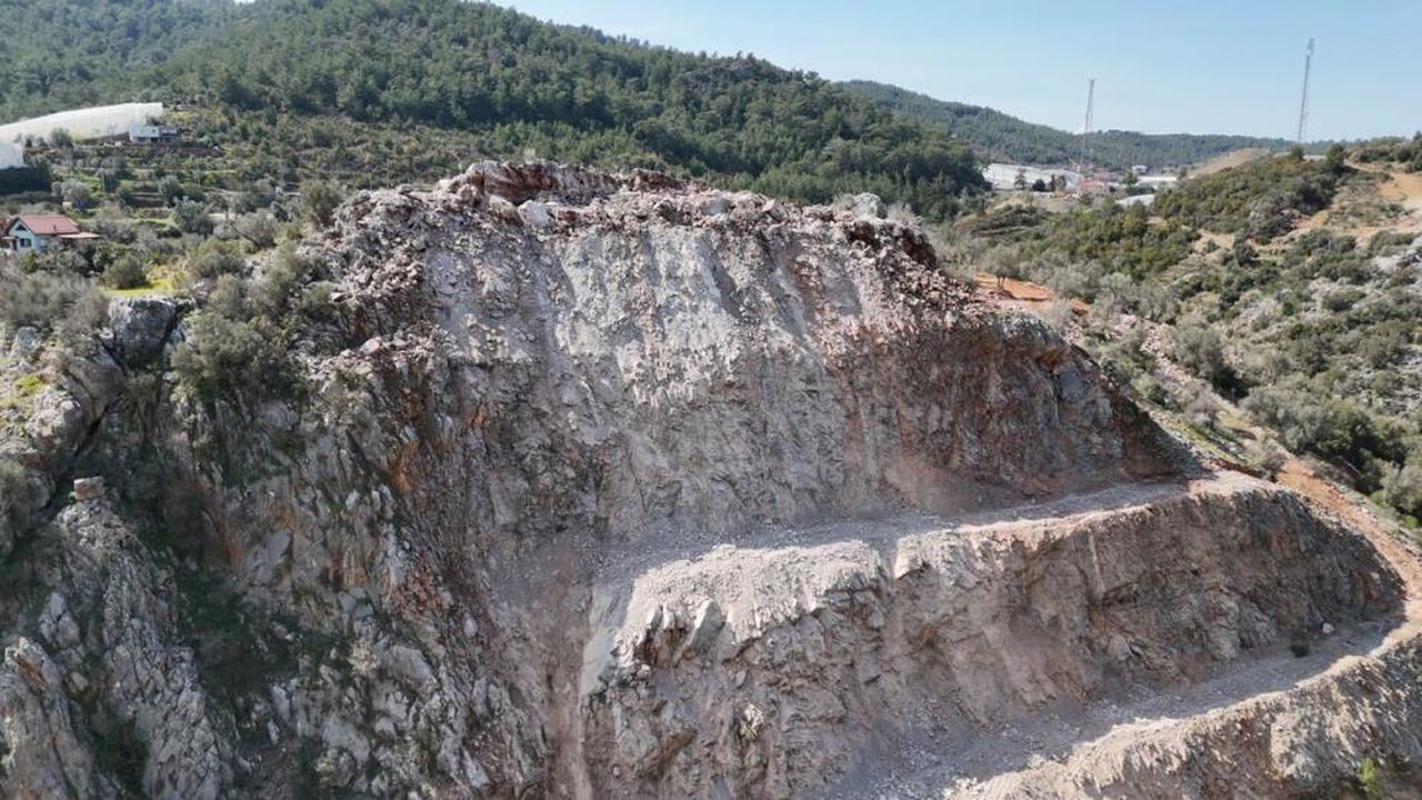 Alanyada Dag Patlatilmasinin Yankilari Suruyor (4)