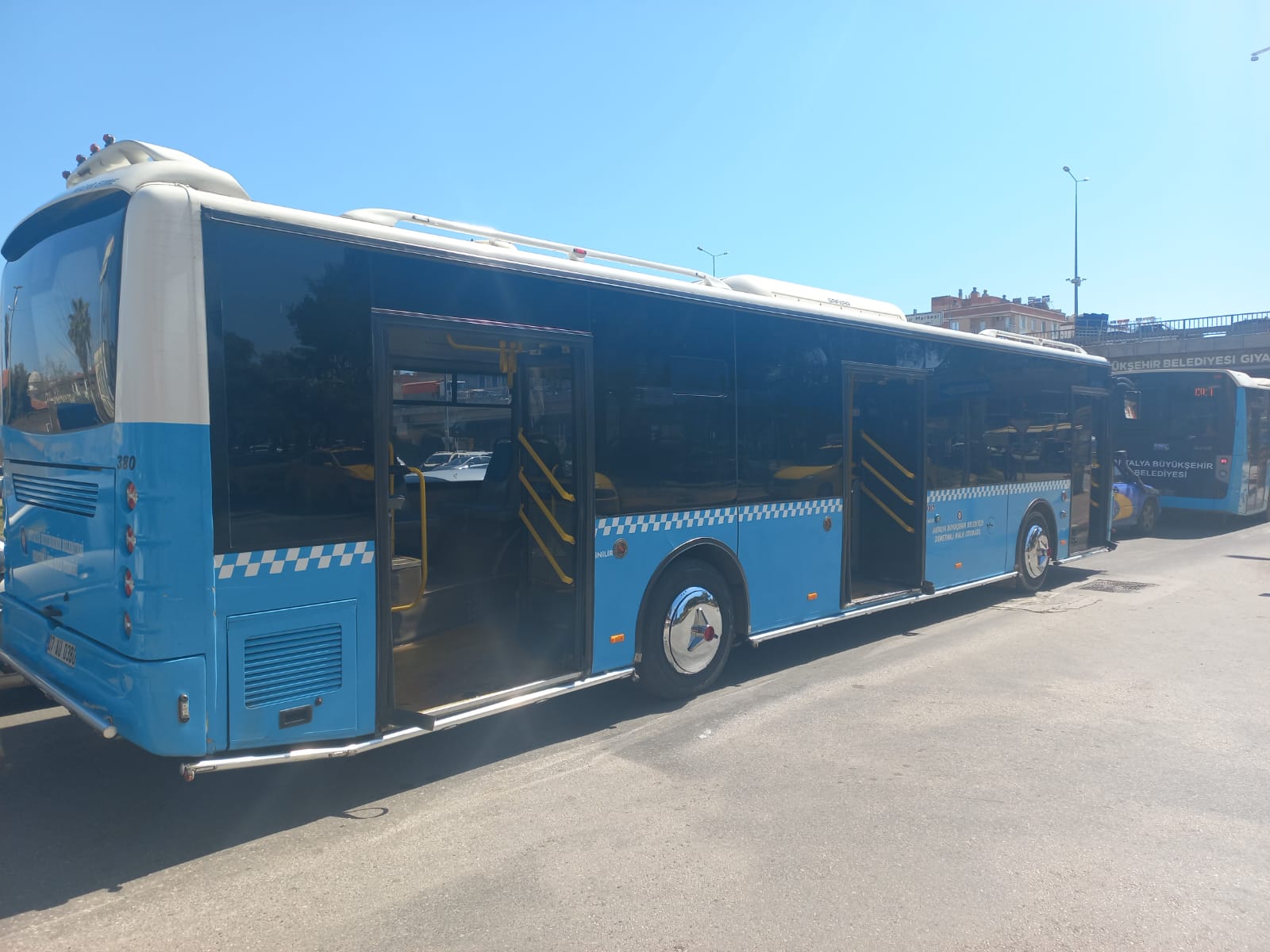 Antalya Büyükşehir Belediyesi Neler Oluyor Antalya’da Otobüsler Boş Geçti Seçmenler Yolda Kaldı! (1)