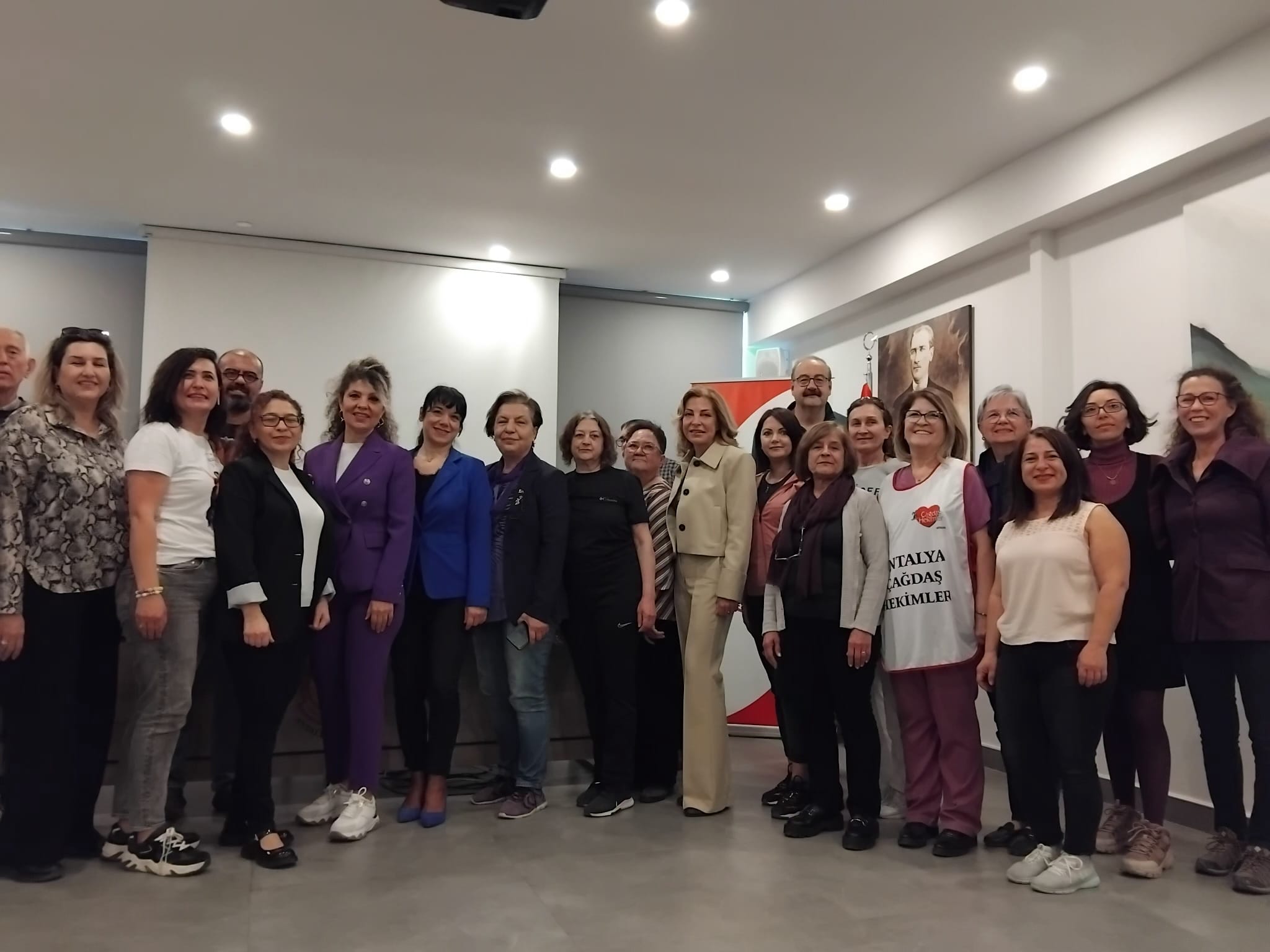 Antalya Tabipler Odası 8 Mart Açıklaması (3)