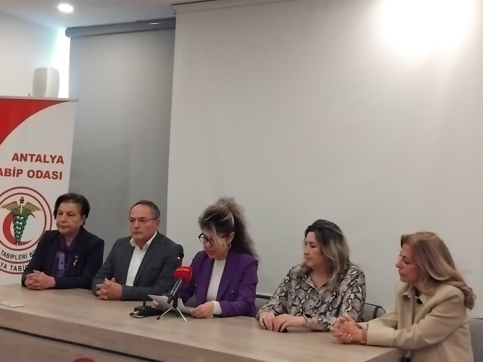 Antalya Tabipler Odası 8 Mart Açıklaması (4)
