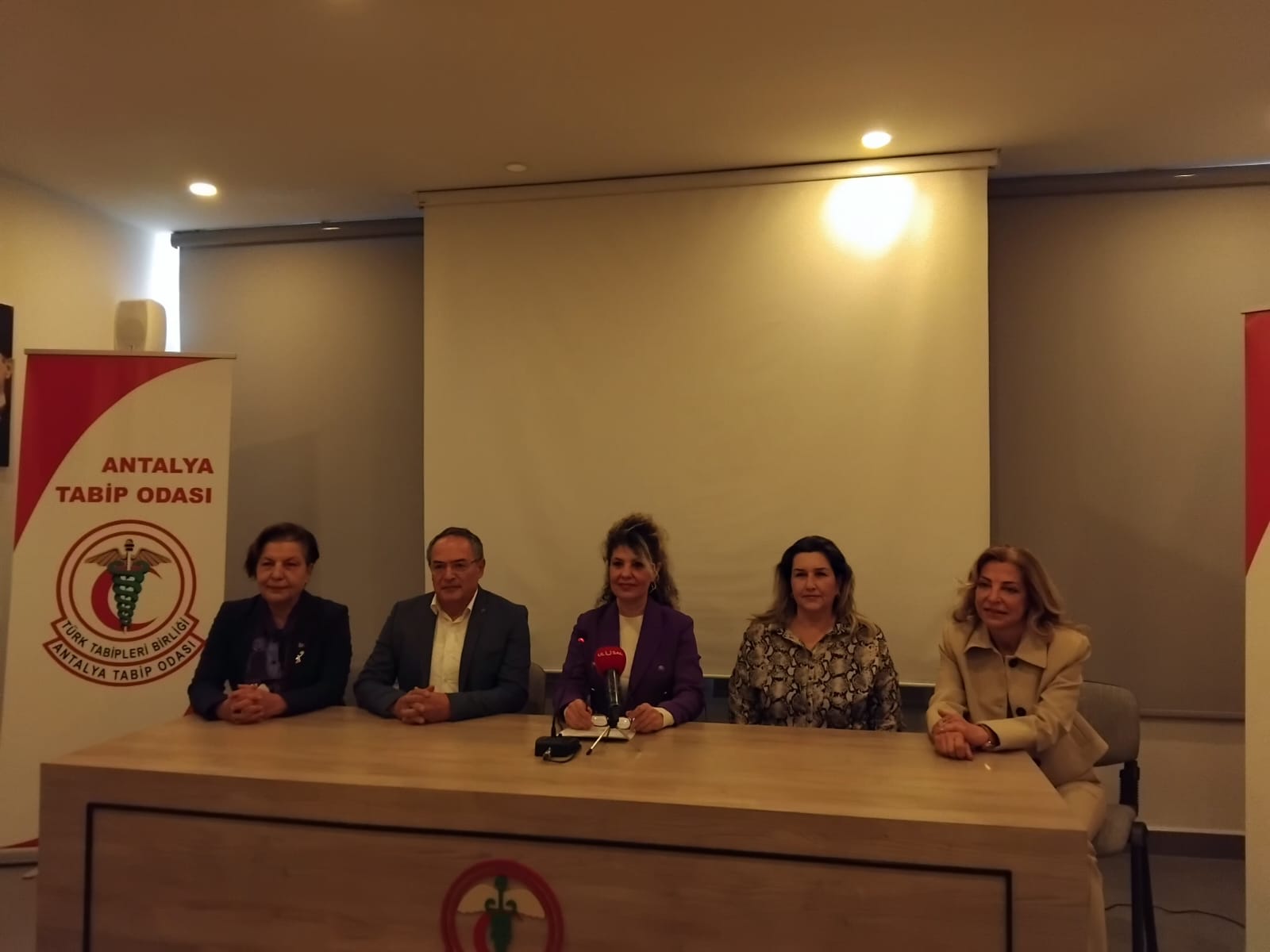Antalya Tabipler Odası 8 Mart Açıklaması (6)