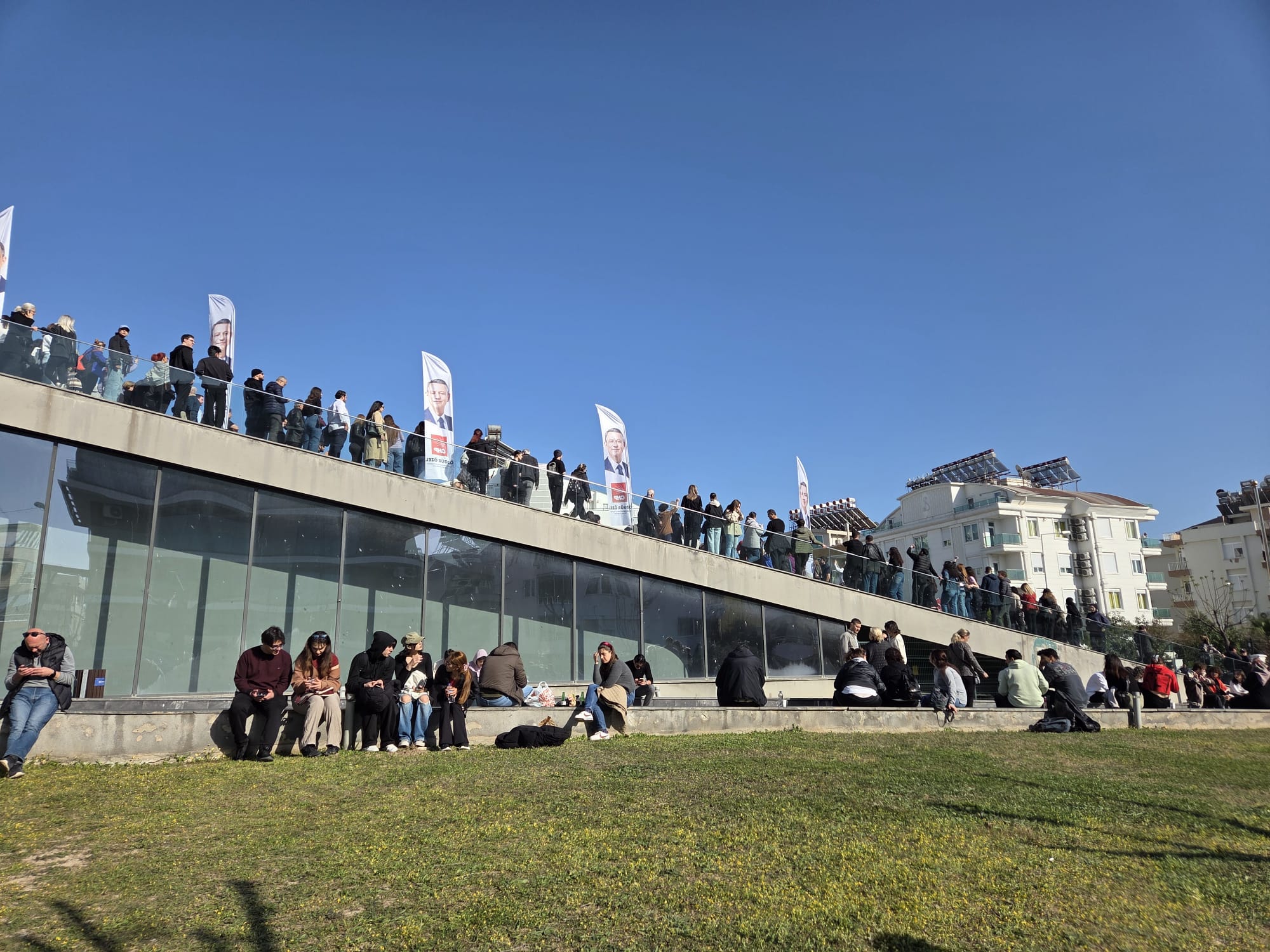 Antalya’da Chp Önseçimi… Yoğun Katılım Nedeniyle Süre Saat 19’A Kadar Uzatıldı (1)