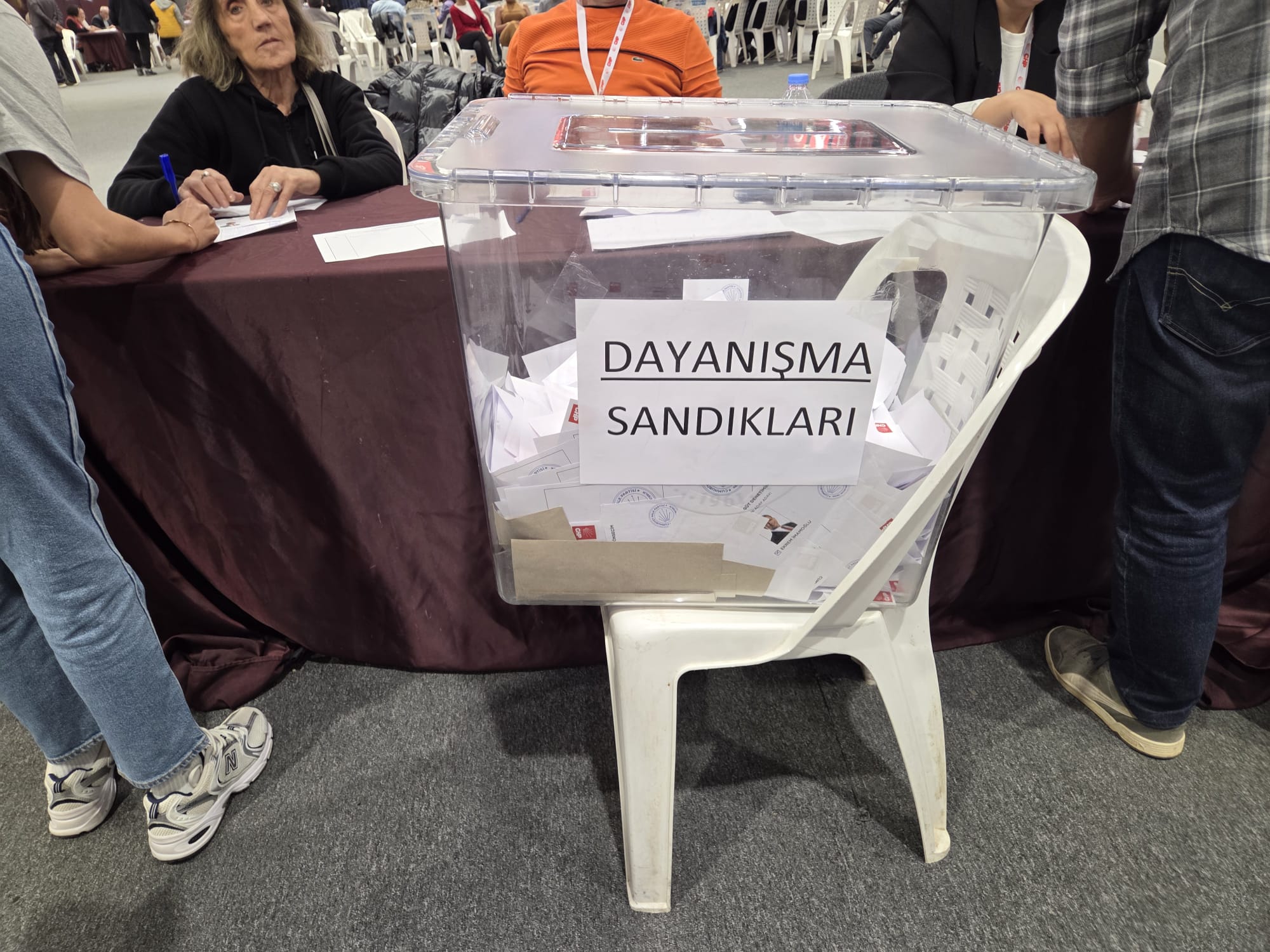 Antalya’da Chp Önseçimi… Yoğun Katılım Nedeniyle Süre Saat 19’A Kadar Uzatıldı (4)