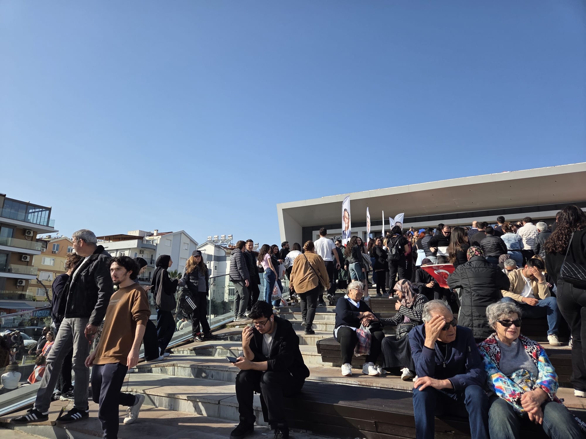 Antalya’da Chp Önseçimi… Yoğun Katılım Nedeniyle Süre Saat 19’A Kadar Uzatıldı (8)
