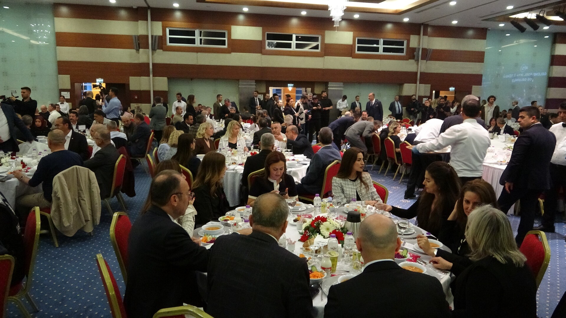 Atso'nun Iftar Programında Iş Dünyası Ile Antalya Protokolü Bir Araya Geldi (2)