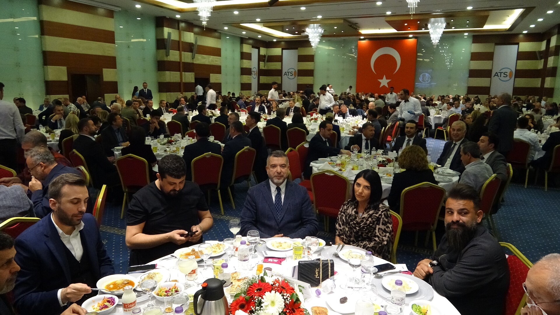 Atso'nun Iftar Programında Iş Dünyası Ile Antalya Protokolü Bir Araya Geldi (4)