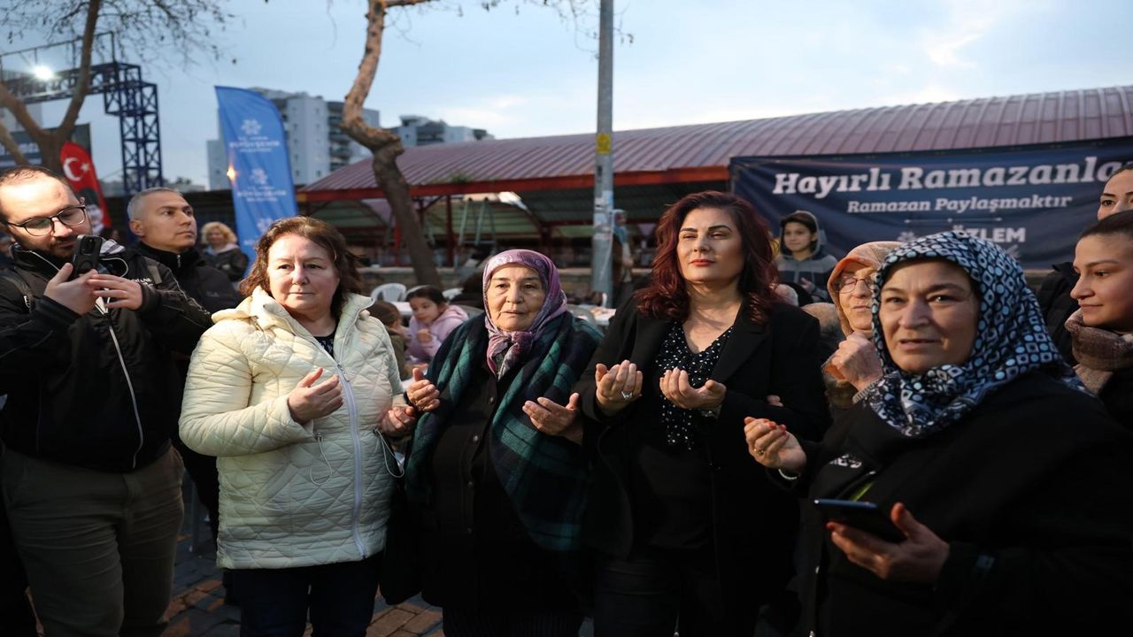 Aydin Buyuksehir Belediyesi Iftar (3)-1