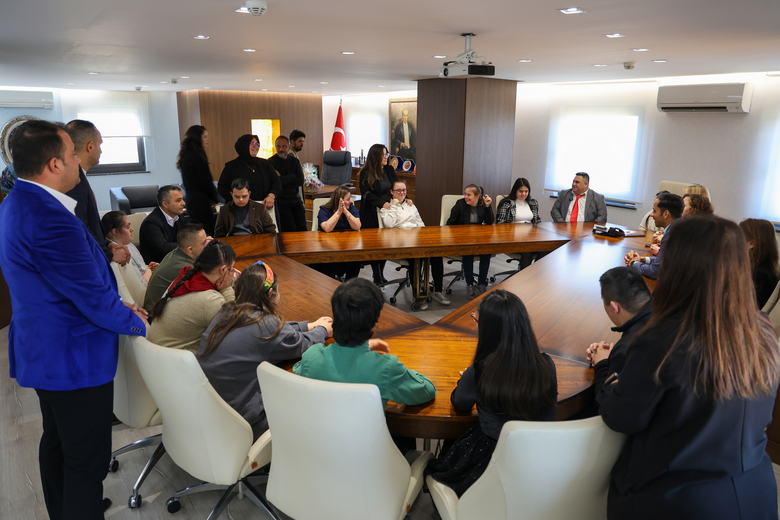 Başkan Kara, Meliha Ercan Engelsiz Yaşam Merkezi Öğrencilerini Ağırladı (2)