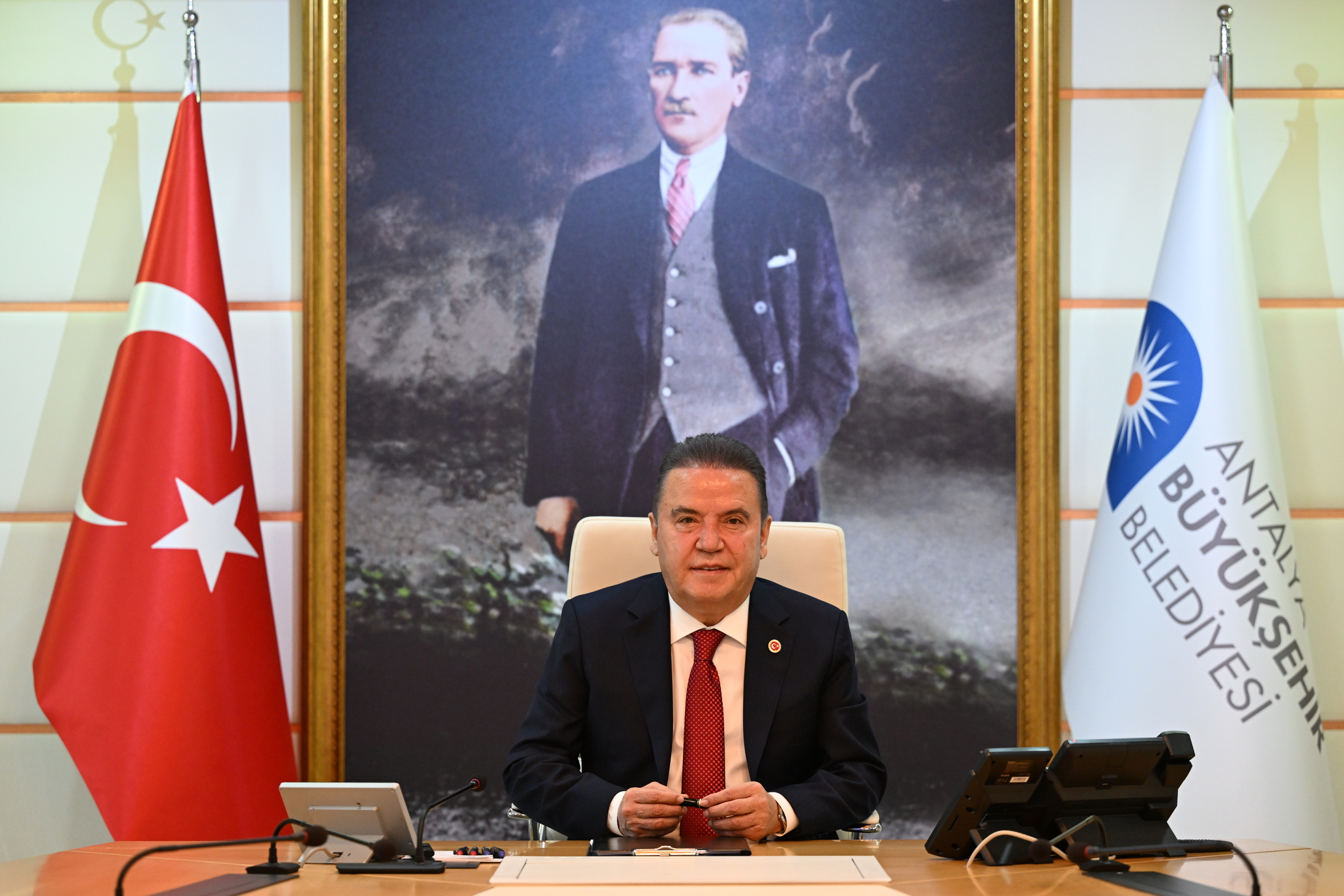 Başkan Muhi̇tti̇n Böcek’i̇n 8 Mart Mesaji (1)