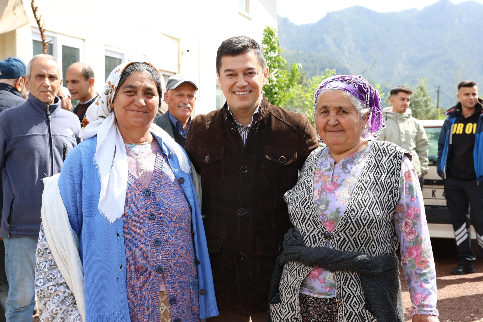 Başkan Ünlü, Vatandaşlarla Bayramlaştı (2)
