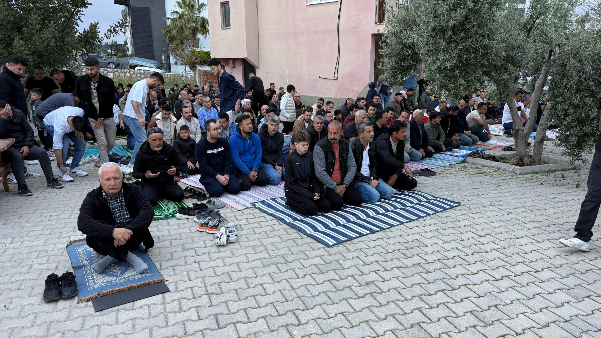 Bayramı Fırsata Çevirdiler (1)