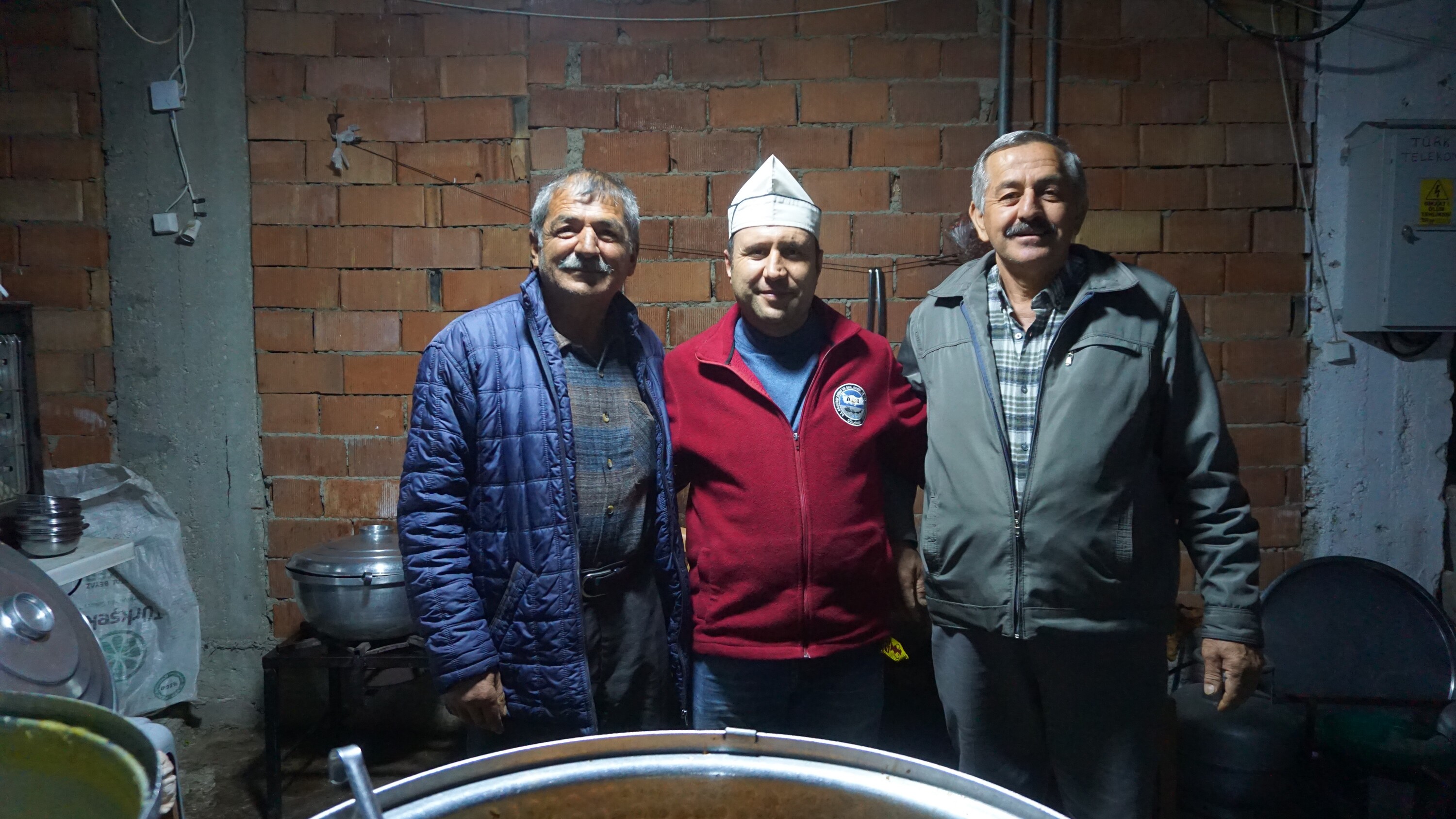 Burdur'da Köy Halkının Imece Usulü Iftar Dayanışması (2)