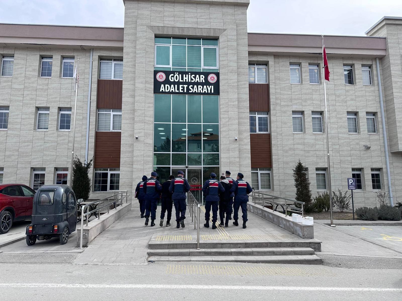 Burdur'da Narkotik Ve Kaçakçılık Operasyonuna 2 Tutuklama (2)