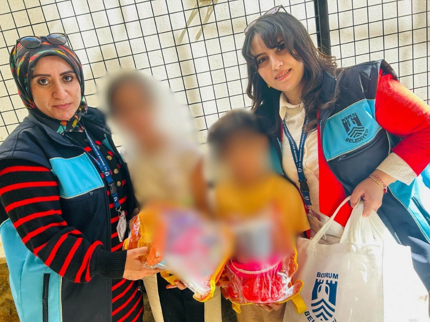 Çocuklara Bayram Hediyesi Verildi (1)