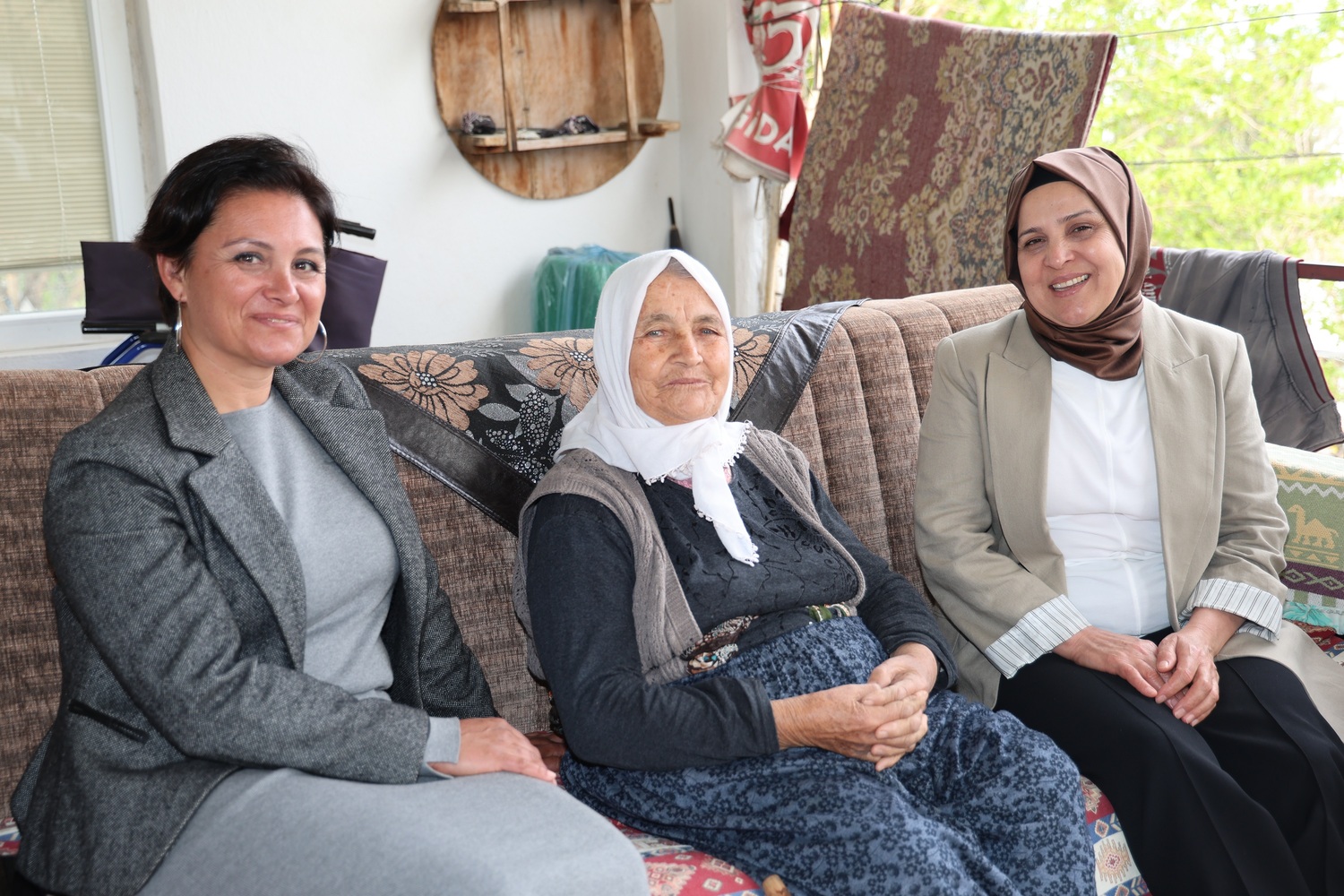 Emine Yıldırım’dan Yaşlılara Saygı Haftası’nda Anlamlı Ziyaret (3)