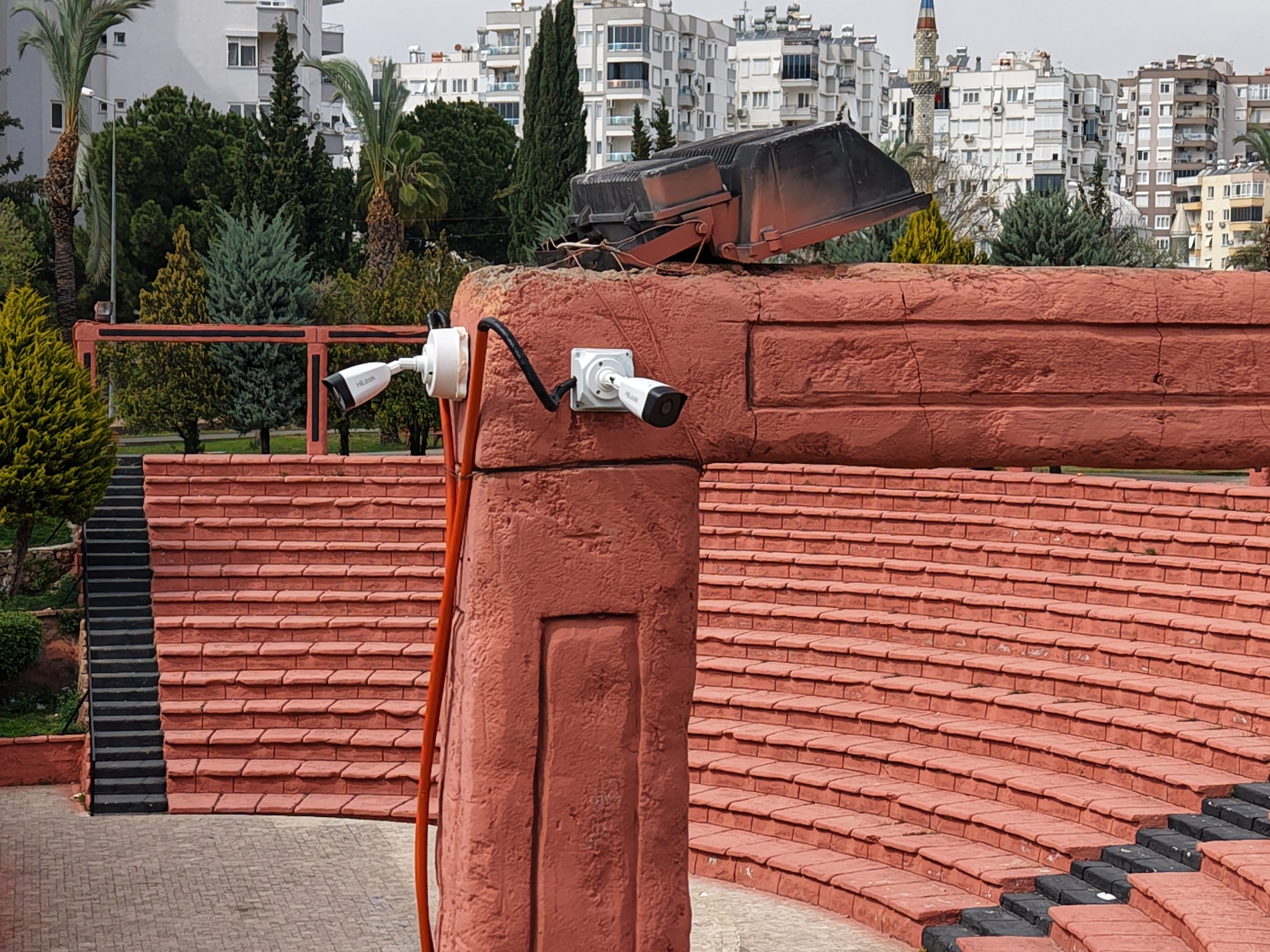 Konyaalti’nda Parklar 24 Saat İzlenecek (2)