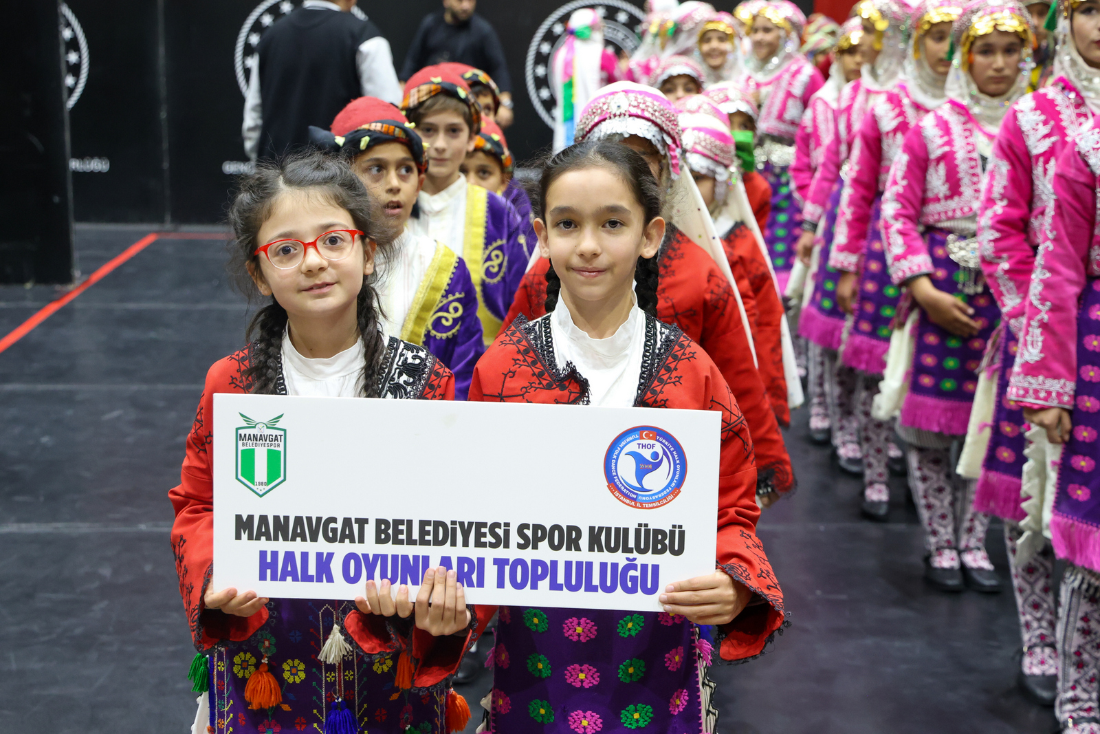 Manavgat Belediyesi Halk Oyunları Topluluğu’ndan Büyük Başarı (2)