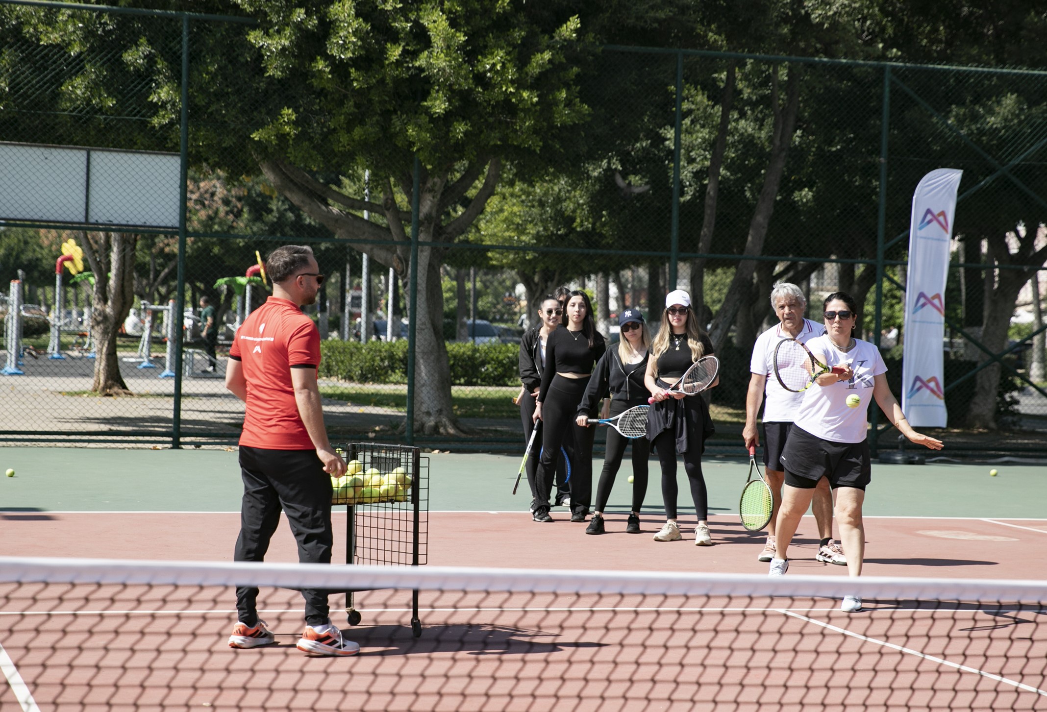Mersin Büyükşehir Belediyesinden Ücretsiz Tenis Kursu (3)