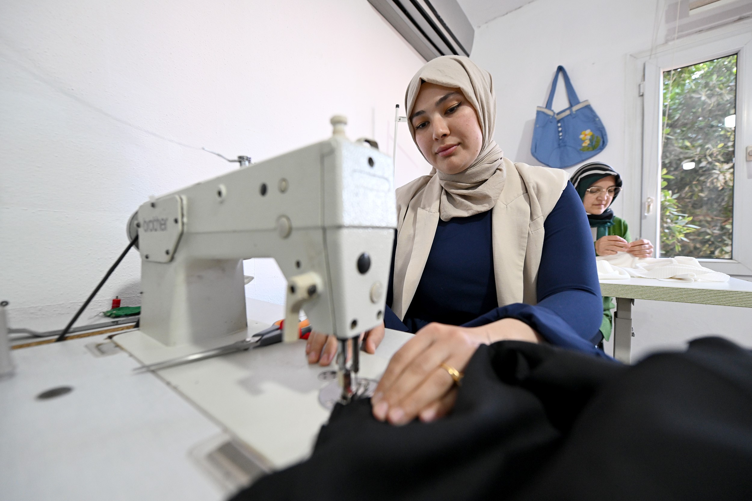 Mersin'de Kadın Ve Çocuk Atölyeleri Fabrika Gibi Işliyor (3)