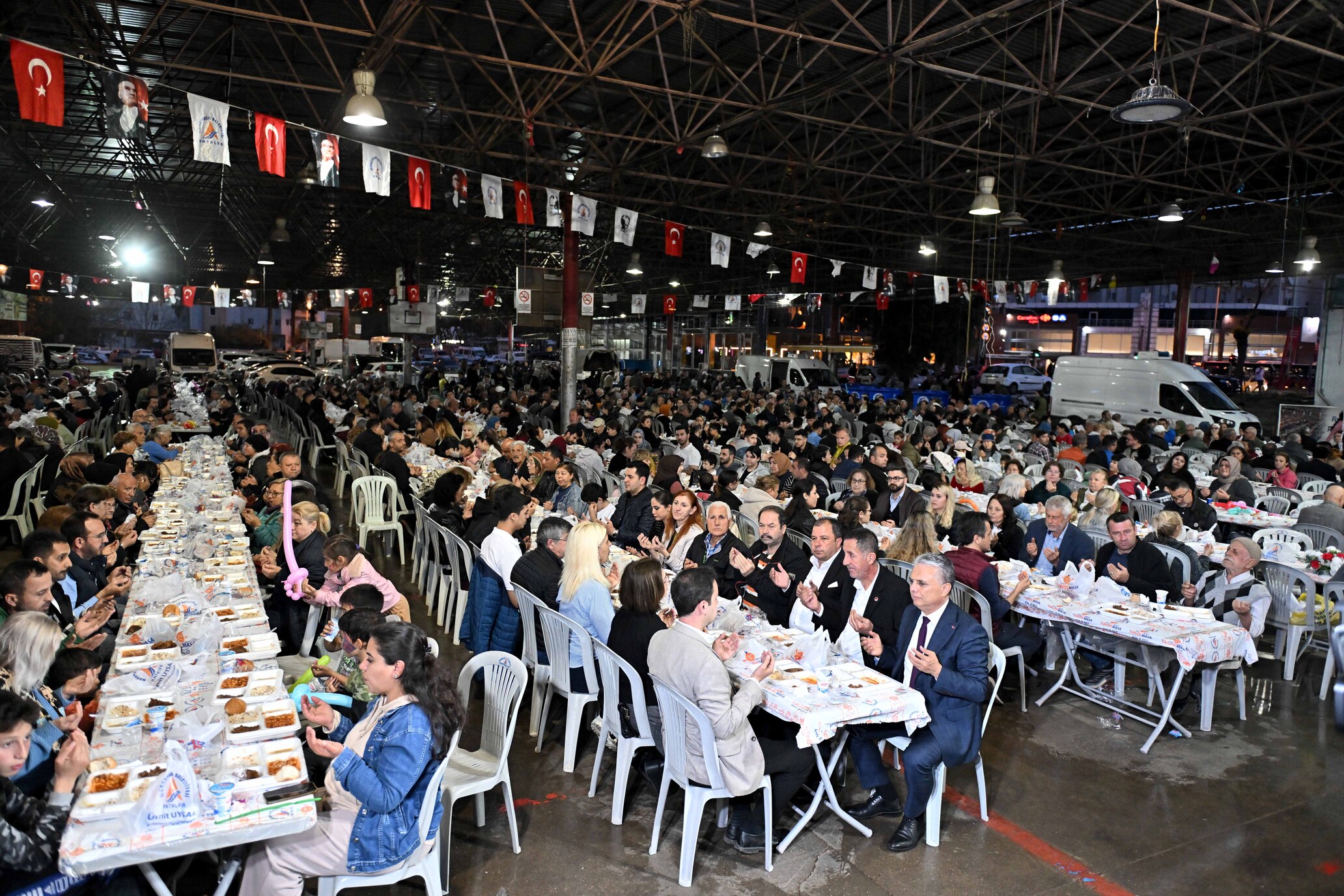 Muratpaşa Belediye Başkanı Ümit Uysal’dan Birlik Sofrası (3)