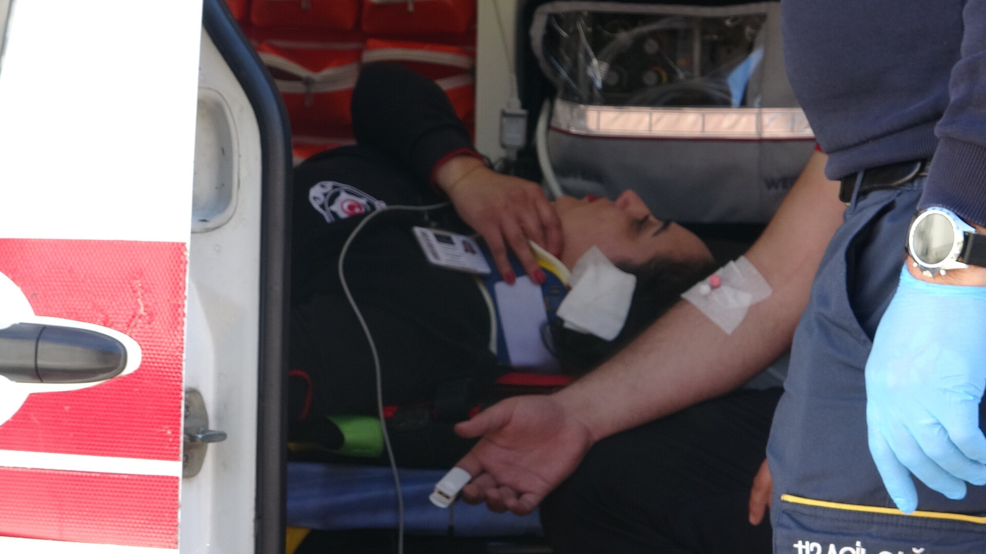 Para Taşıyan Zırhlı Araç Ile Otomobil Çarpıştı, Paralar Çuvallarla Nakledildi (1)