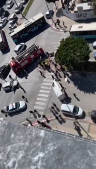 Para Taşıyan Zırhlı Araç Ile Otomobil Çarpıştı, Paralar Çuvallarla Nakledildi (3)